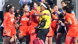 11-11 लाख रुपए का इनाम, 44 साल बाद गोल्ड जीतने वाली महिला हॉकी टीम पर पैसों की बारिश
