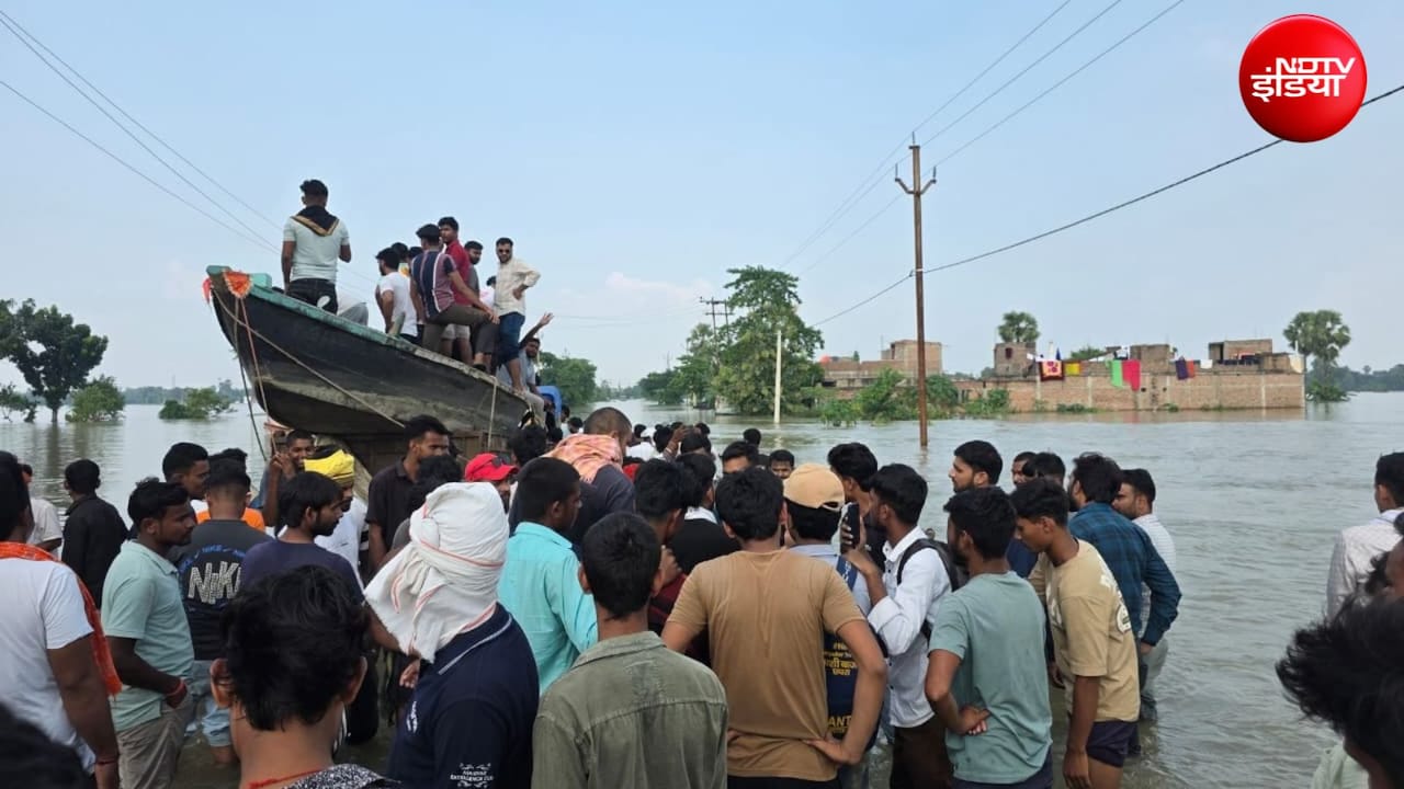 बिहार में बाढ़ का कहर: सारण में सड़कें डूबीं, घर जलमग्न, मवेशी लेकर पलायन को मजबूर लोग