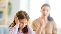 Parenting Tips: बच्चा आपकी बात नहीं सुनता? हर बार चिल्लाने के बजाय अपनाएं ये पेरेंटिंग टिप्स