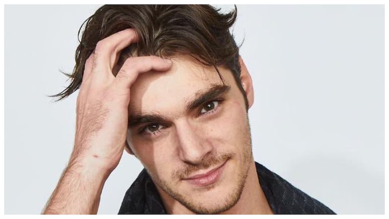 RJ Mitte Cause Of Death: 'Breaking Bad' Actor Who Played Walter White Jr, Dies At 34