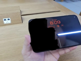 iPhone Duo बिके देर नहीं हुई टूटने लगी स्क्रीन! यूजर्स ने दिखाईं फोटो
