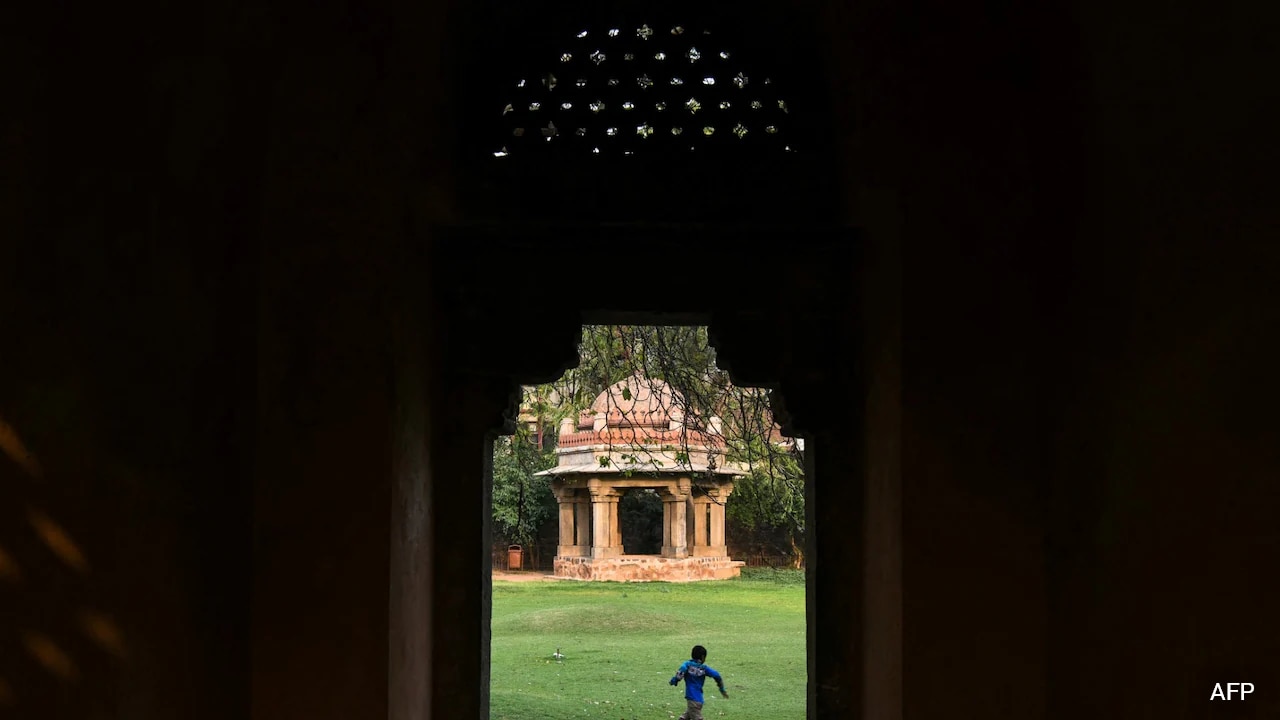 From Ancient Tombs To Forest Trails: Delhi Heritage Walks Begin October 24