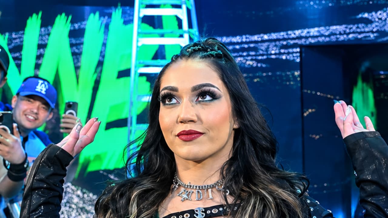 Roxanne Perez Gets A Sweet Anniversary Message From WWE Superstar Drake Morreaux After SmackDown