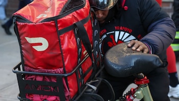 DoorDash Is Said To Near $17 Billion Takeover Of Instacart