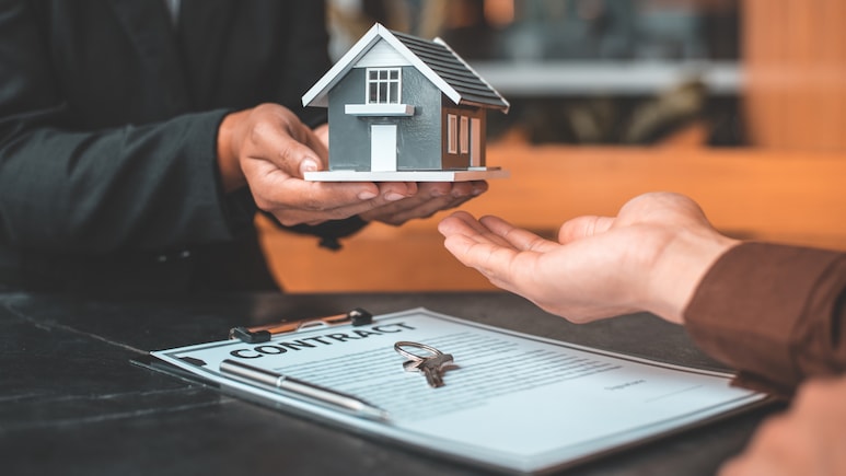 "Incomes Are Eroding": Lawyer Exposes The Burden Of Rising Rents