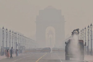 Delhi To Ban Entry Of Non-BS6 Vehicles From November 1 Amid Poor Air Quality