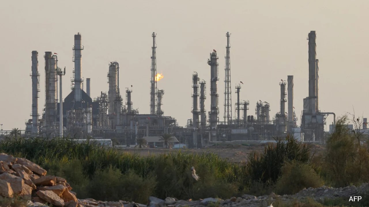 Houthis Attack Saudi's Aramco Oil Facility Compound, Triggering Fire