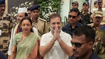 Rahul Gandhi's Convoy Collide In Major Accident On Purvanchal Expressway