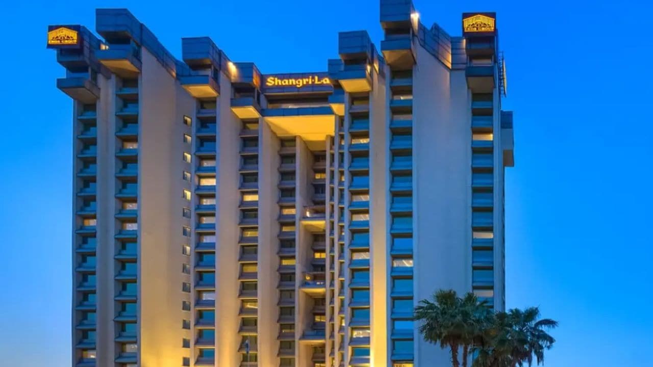Shangri-La Eros Delhi Fined Rs 1 Lakh For Service Charge: Rules Every Diner Must Know