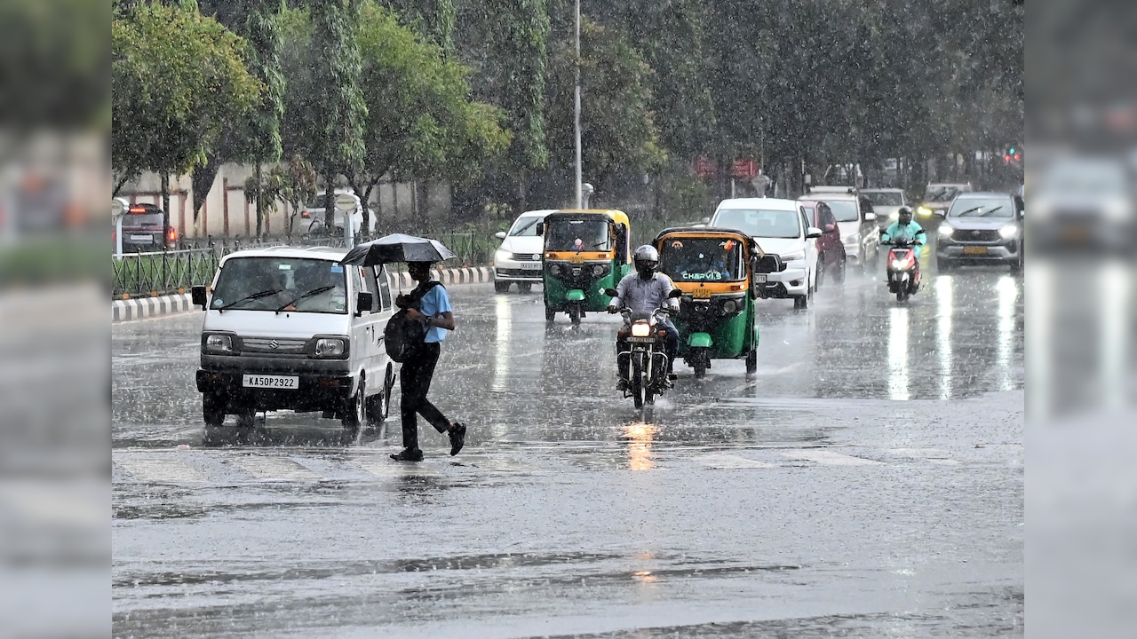 दिल्ली-UP समेत 18 राज्यों में फिर बारिश, हिमालय में पश्चिमी विक्षोभ से 5 दिन आंधी-तूफान का IMD अलर्ट,मॉनसून विदाई के बीच बदला मौसम