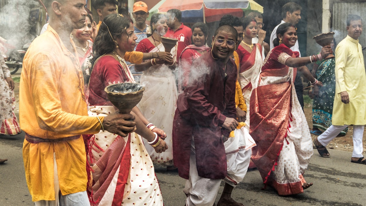 Top Festive Kurtas For Men To Wear This Durga Puja