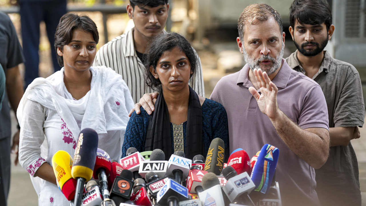Delhi Police Files FIR Against NSUI Women Activists Over Alleged Assault On Woman Constable