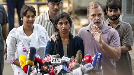 Delhi Police Files FIR Against NSUI Women Activists Over Alleged Assault On Woman Constable