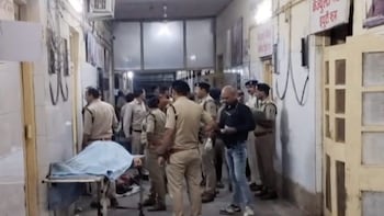 Midnight Horror In Gwalior: Truck Rams Into Devotees Outside Temple, Leaves 12 Dead