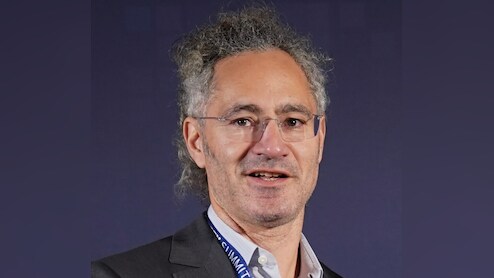 Palantir CEO's AI Warning: Could Algorithms Predict What You Will Think Next?