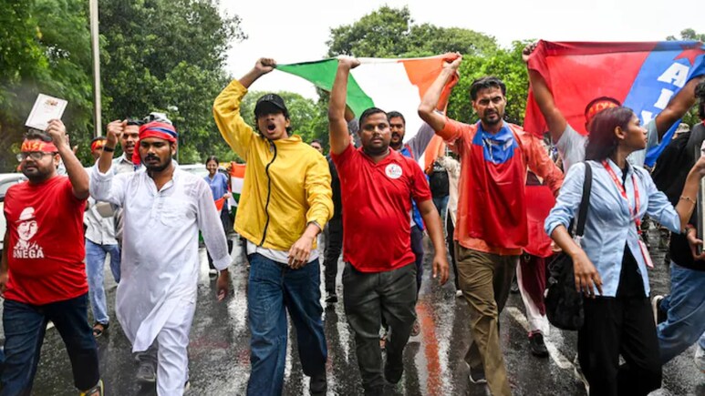 '11 लोगों को मंजूरी, बाकी दूर रहें...', कनॉट प्लेस में CJP के 'तिरंगा मार्च' पर दिल्ली पुलिस की एडवायजरी
