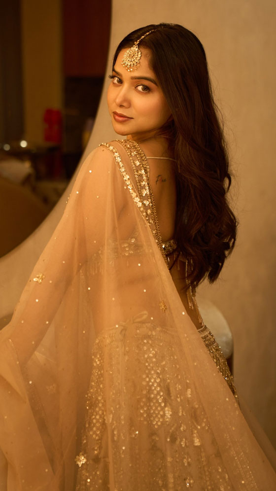 Manisha Rani&rsquo;s Golden Glam Look