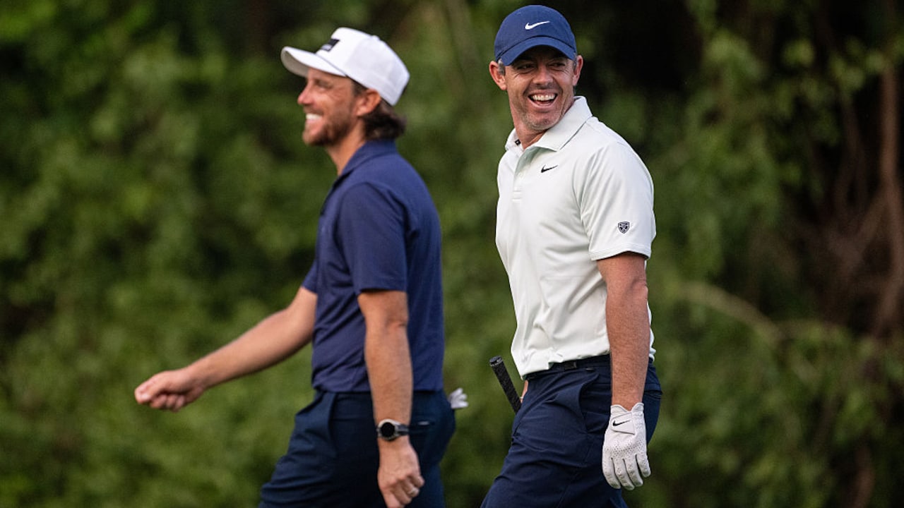 Rory McIlroy, Eugenio Chacarra Surge In Rain-Hit European Tour India Championship