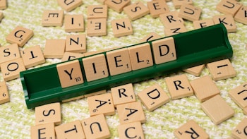 US 30-Year Yield Hits 5.70%, Highest Since 2002 As Bond Selloff Deepens