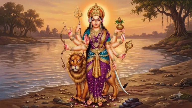 Durga Saptashati: क्या है दुर्गा सप्तशती और नवरात्र में क्यों किया जाता है इसका पाठ? जानें 13 अध्यायों का महत्व
