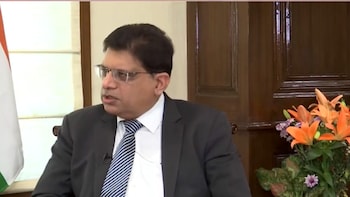 IDBI Bank Deal: Fairfax Must Cut Stake To 26% In 15 Years, Says DIPAM Secretary