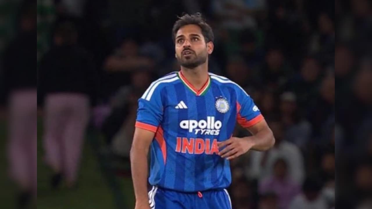 Dinesh Karthik Spots Worrying Sign In Bhuvneshwar Kumar's India Return