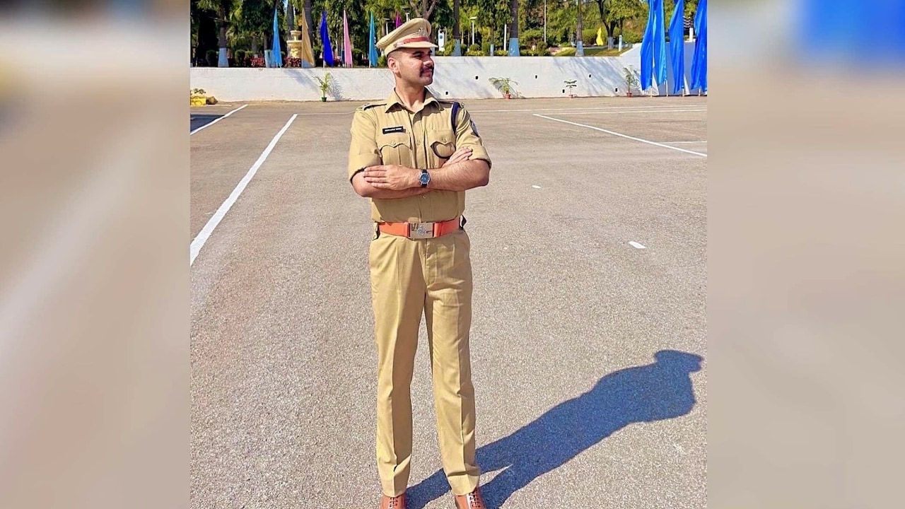 IPS Gursimrat Singh Dhillon Success Story