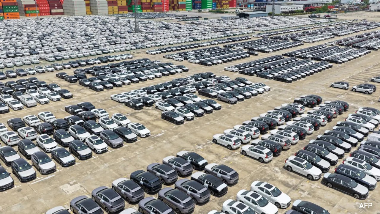 Volvo Cars announces 2,500 job cuts amid China and US market pressure