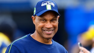Who Is Leslie Frazier? The Veteran Coach Pursued By The Cowboys But Still Waiting For A Head Coach Opportunity