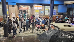 Kolkata stampede LIVE:PMO की घोषणा: कोलकाता हादसे में मृतकों के परिजनों को 2 लाख, घायलों को 50 हजार रुपये