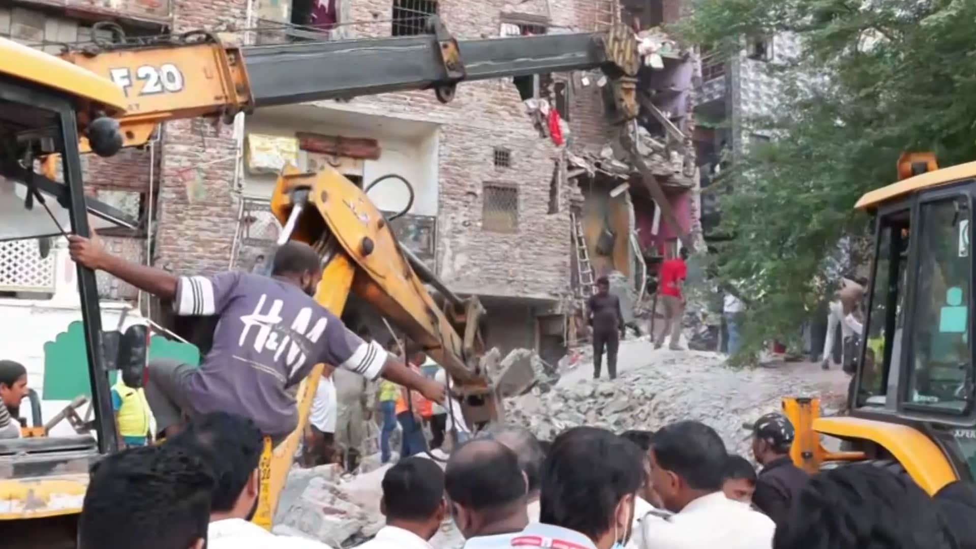 Child Killed In Building Collapse In Delhi's Seemapuri, 8 Rescued
