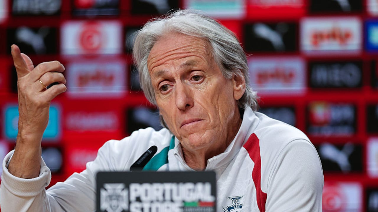 "I Call Up Whoever I Want": Portugal Coachs Angry Rant Over Cristiano Ronaldo Row