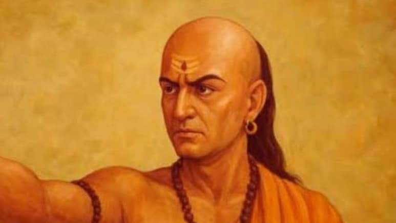 तेजी से आगे बढ़ना है तो याद रखें चाणक्य नीति की ये 3 बातें
