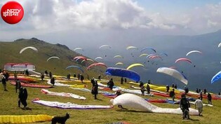 बीड़ बिलिंग में सोलो पैराग्लाइडिंग पर रोक, प्रशासन के फैसले के खिलाफ उतरे देश-विदेश के पायलट