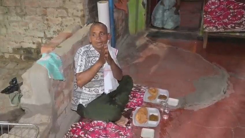 kaushambi father performs pinddan of daughter love story Beti ka pind daan