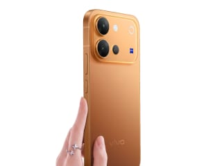 Vivo V80 भारत में लॉन्च, 7,200mAh बैटरी और 144Hz डिस्प्ले के साथ आया फोन; जानें कीमत
