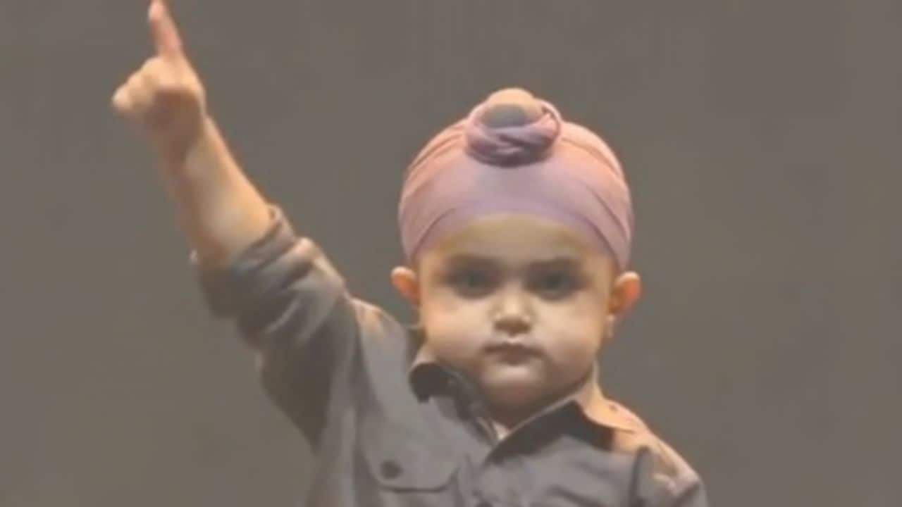 सिद्धू मूसेवाला के छोटे भाई के वीडियो पर विवाद, बंदूक चलाने जैसे इशारों के बाद शिकायत दर्ज, 'ठां ठां ठां' कहता सुनाई दिया गया था छोटा सिद्धू