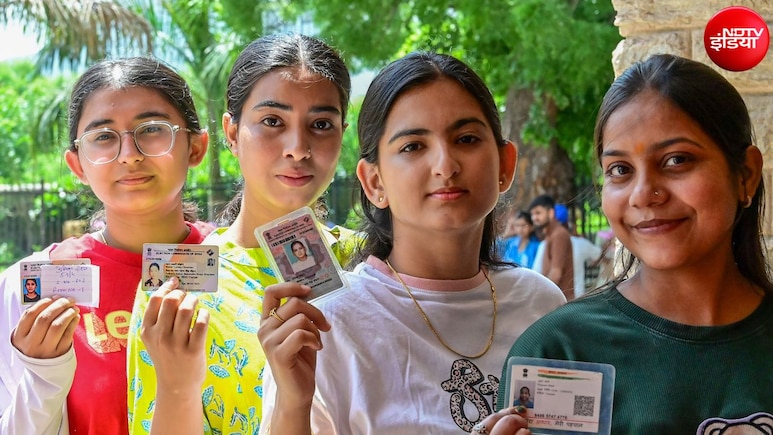 विवाद के बीच फॉर्म 6 में क्या बदलाव चाहता है महाराष्ट्र? SIR में डिलीट हुए वोटरों को मिलेगी बड़ी राहत