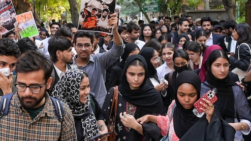 जामिया छात्रसंघ चुनाव: 20 साल बाद खत्म होगा सूखा, जानें क्यों लगा था बैन और कौन थे आखिरी अध्यक्ष?