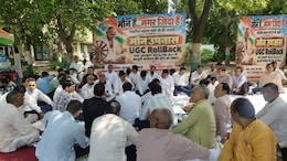 गांधी जयंती पर ग्रेटर नोएडा में UGC रोलबैक को लेकर सवर्ण समाज का मौन व्रत, राष्ट्रपति के नाम सौंपा ज्ञापन