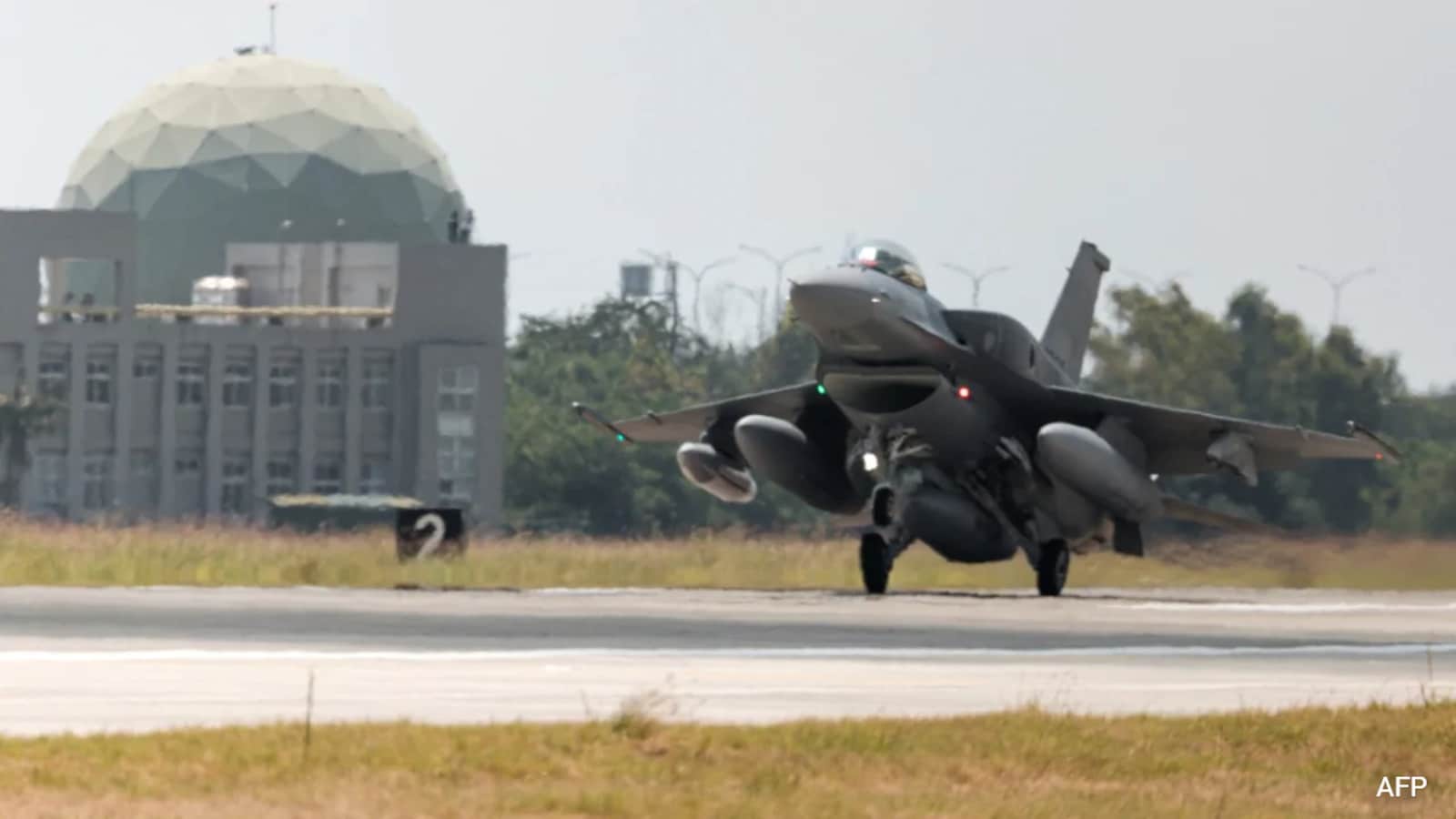 Taiwan Receives First US-Made F-16V Fighter Jets Amid China Threat