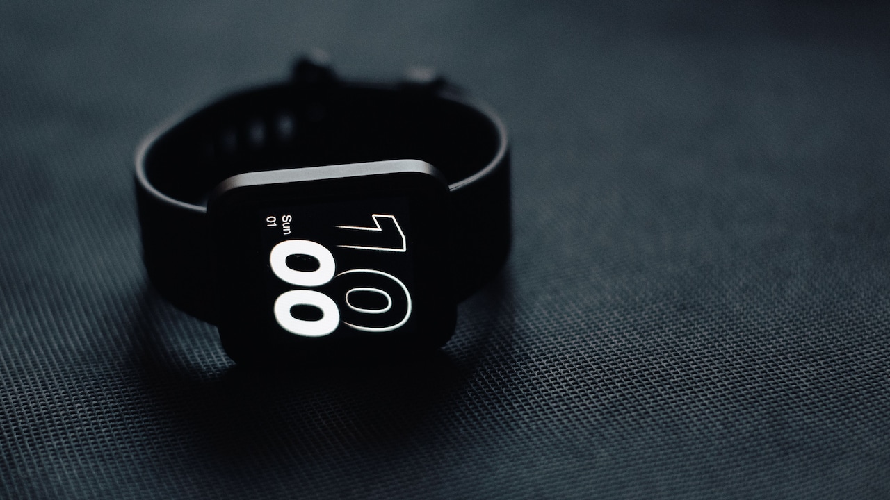 Amazon Great Indian Festival: Smartwatch Deals With Fitness Tracker