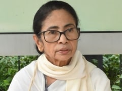 ममता बनर्जी ने आशुतोष रांका और सौरव दास की हिरासत बढ़ाने को बताया 'आतंकवाद', कहा- जेन जी का हो रहा है उत्पीड़न