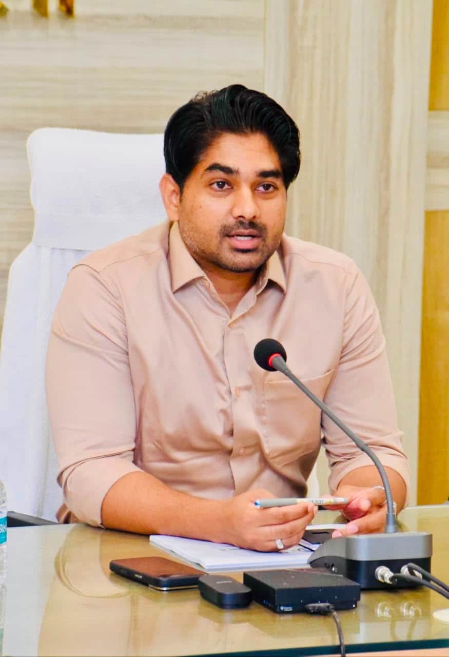 सिंगरौली कलेक्टर IAS गौरव