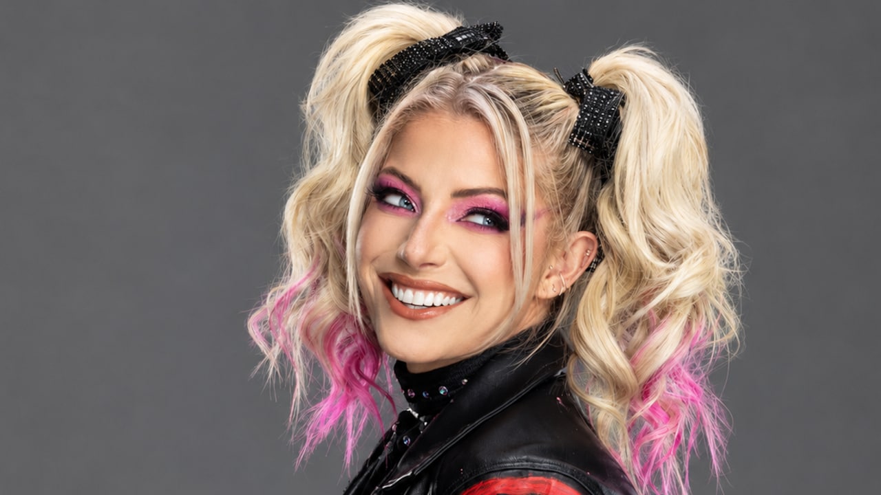 Alexa Bliss Never Saw This Coming as WWE Champion Pins Her in Youngstown