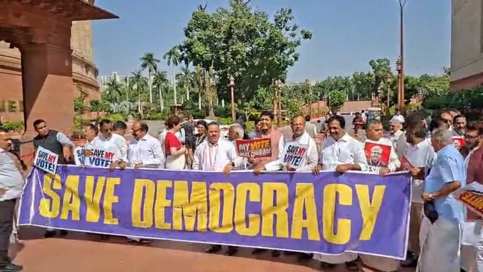 Photo: NDTV INDIA Bloc Marches to ECI Demanding CEC Gyanesh Kumar Resignation Over Vote Theft Allegations