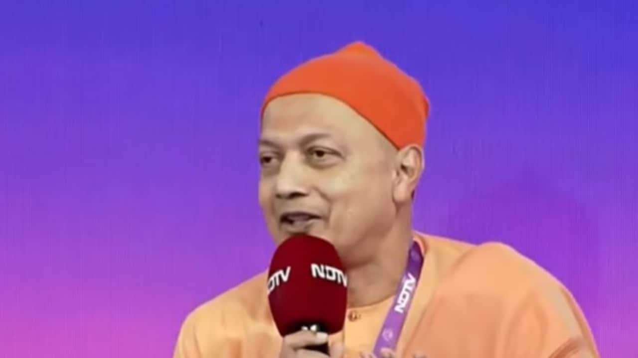 'AI इंसानियत के लिए चौथा बड़ा झटका हो सकता है', NDTV World Summit में बोले AI को नैतिकता सिखाने वाले स्वामी सर्वप्रियानंद