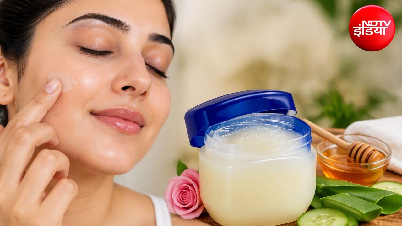 चेहरे पर पेट्रोलियम जेली लगाने के क्या फायदे हैं? जानिए चेहरे पर पेट्रोलियम जेली को क्या मिलाकर लगाएं