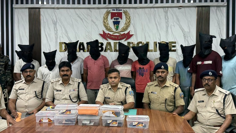 झारखंड में बड़ा साइबर रेड, 150 से ज्यादा पुलिसकर्मियों ने छापेमारी कर 11 अपराधियों को दबोचा&nbsp;