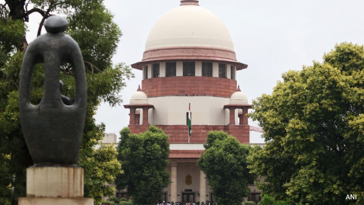 "Throw Mobile Against A Wall": Chief Justice "Baffled" Over Digital Arrests